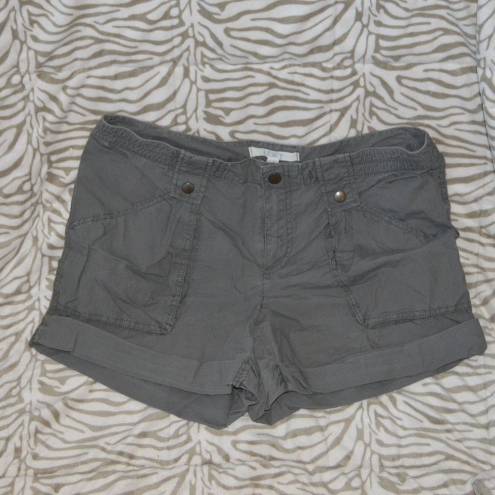 Cute Big Pocket Olive Shorts Size 11